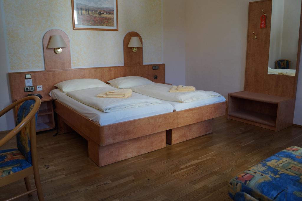 Schlosshotel Am Hainich Behringen  Værelse billede